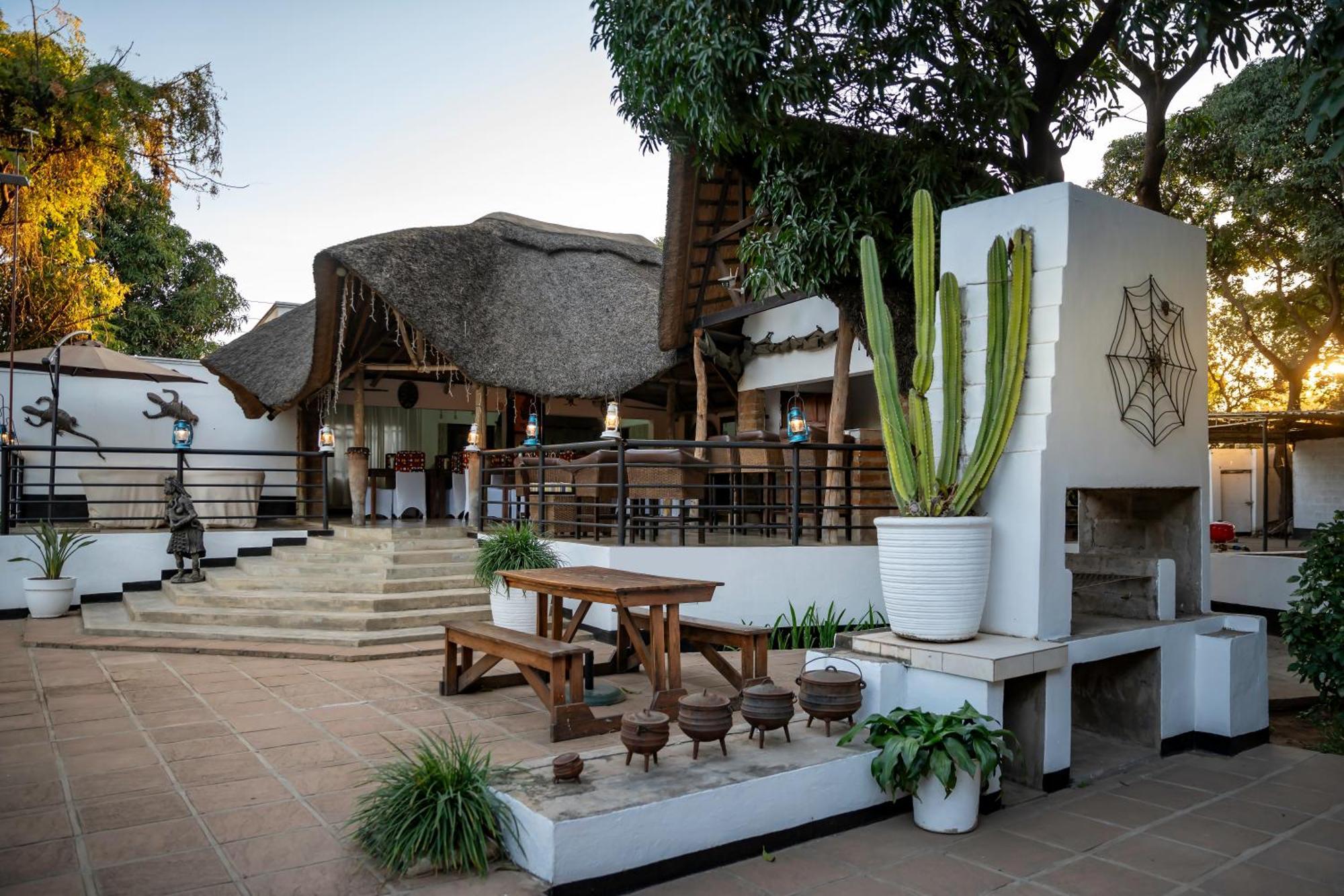 Ngoma Zanga Lodge Livingstone Exteriör bild