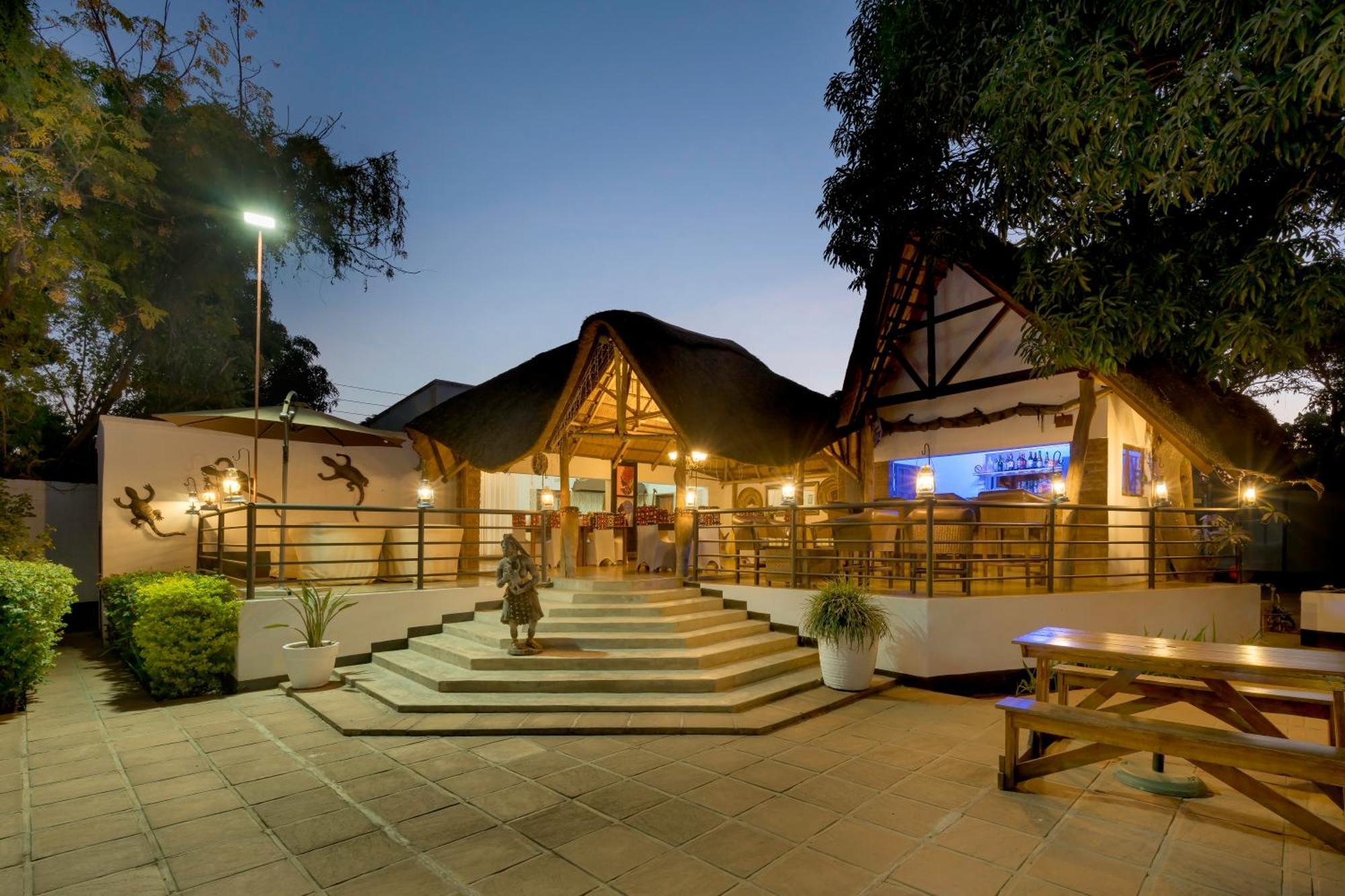 Ngoma Zanga Lodge Livingstone Exteriör bild